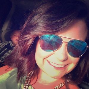 Meet your Posher, Bailey